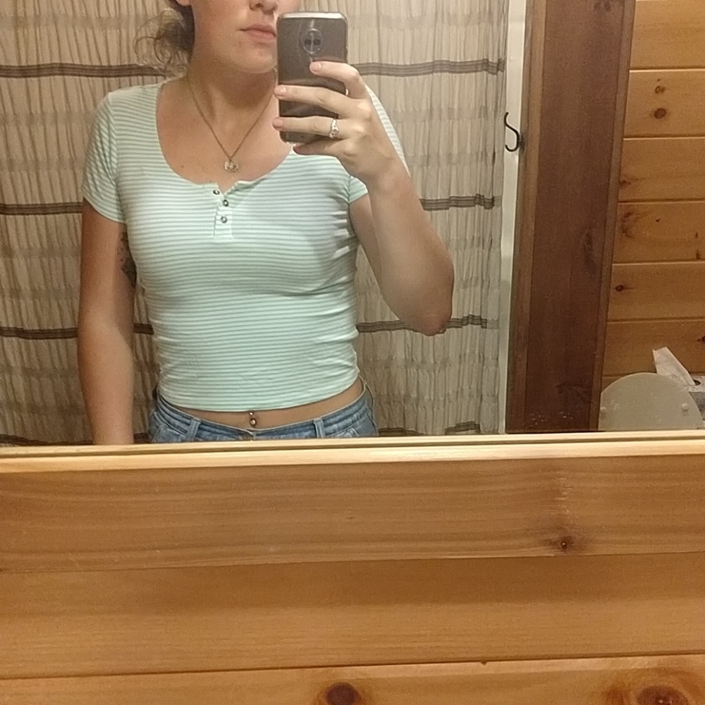 Crop top